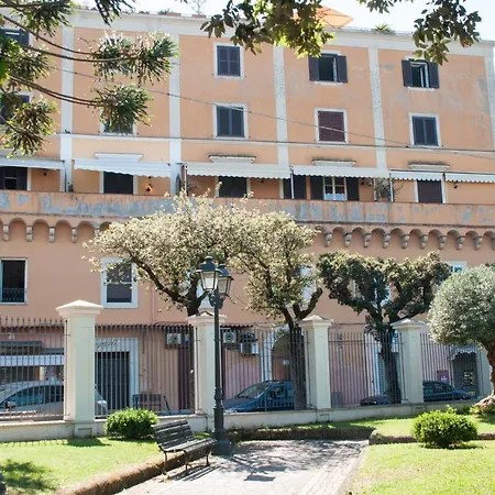 L'Elica - In Vacanza A Gaeta Bed & Breakfast 3*